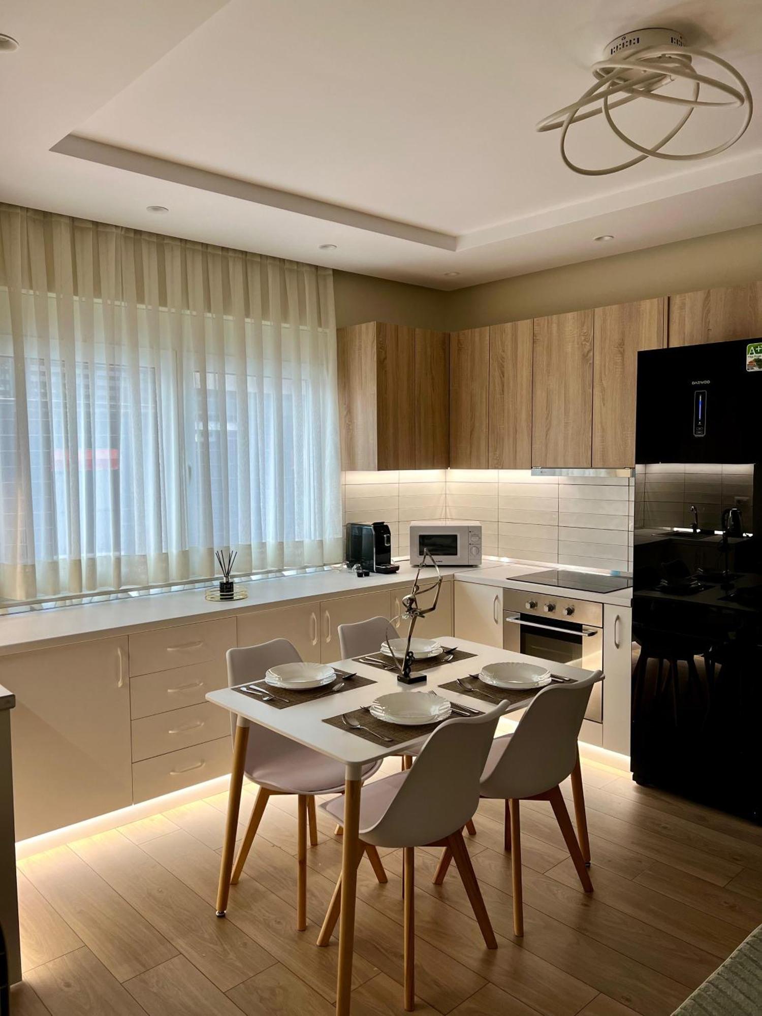 Metropolitan Charm: Cozy 1Br In 7Min To Skanderbeg Διαμέρισμα Τίρανα Εξωτερικό φωτογραφία