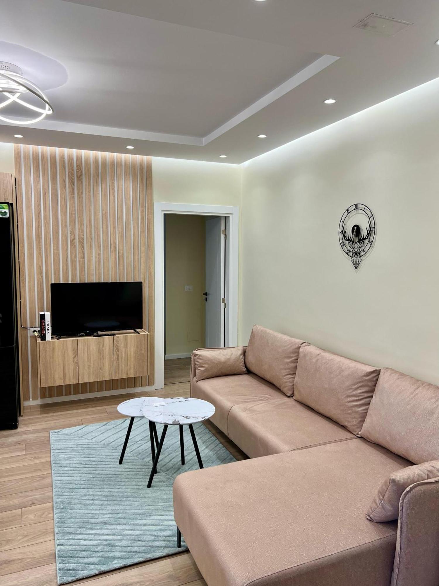 Metropolitan Charm: Cozy 1Br In 7Min To Skanderbeg Διαμέρισμα Τίρανα Εξωτερικό φωτογραφία